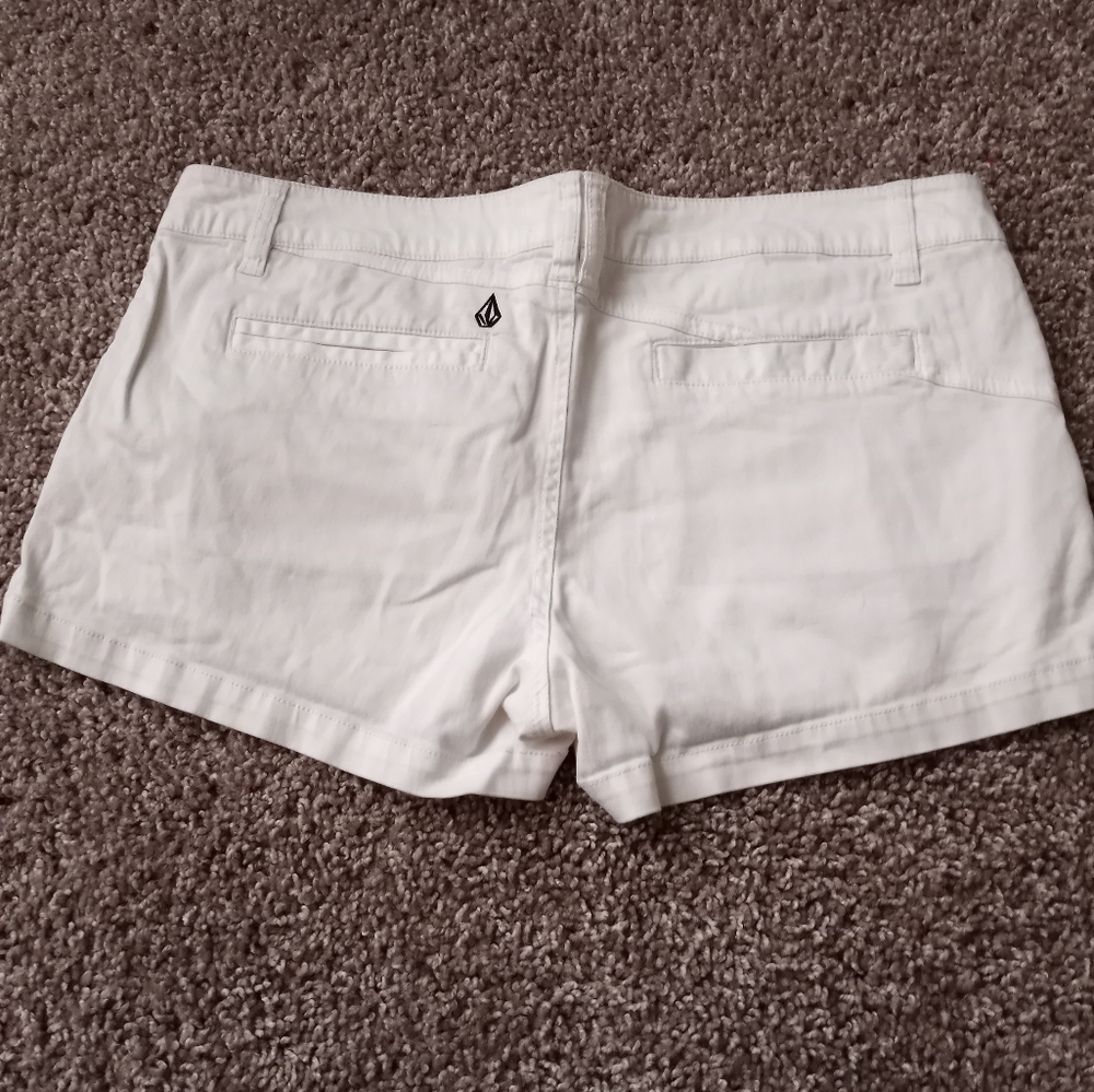 Volcom Shorts - Picture 2 of 5